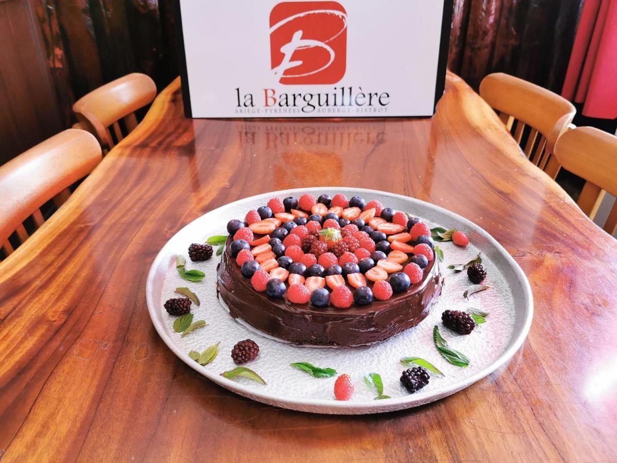 Logis Hotel Restaurant La Barguillere Saint-Pierre-de-Rivière 외부 사진
