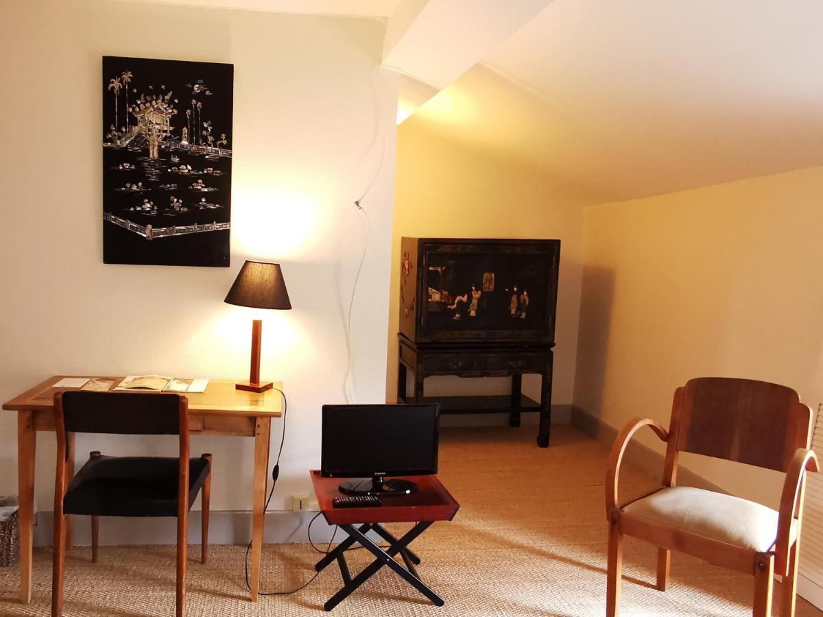 Logis Hotel Restaurant La Barguillere Saint-Pierre-de-Rivière 외부 사진