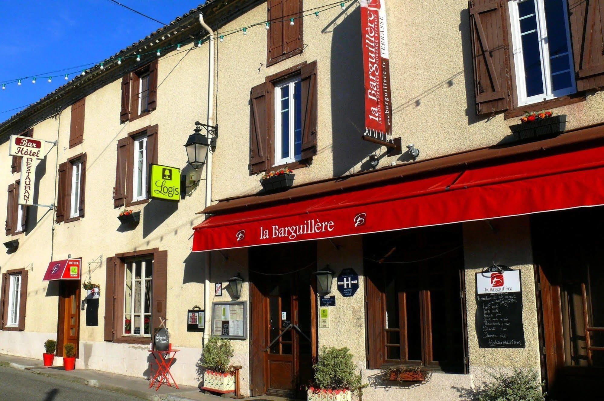 Logis Hotel Restaurant La Barguillere Saint-Pierre-de-Rivière 외부 사진